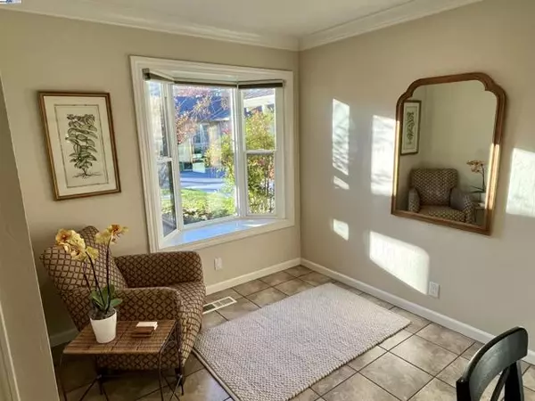Danville, CA 94526,77 Tweed Ln