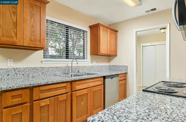 Sacramento, CA 95820,7696 20Th Ave