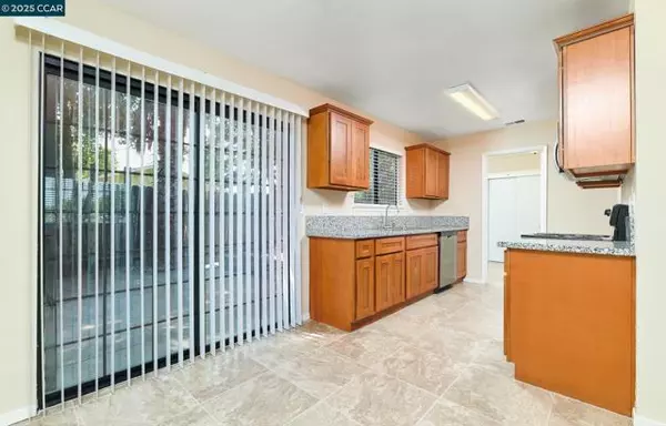 Sacramento, CA 95820,7696 20Th Ave