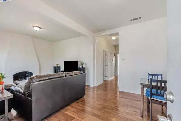 Richmond, CA 94804,2434 Gaynor Ave