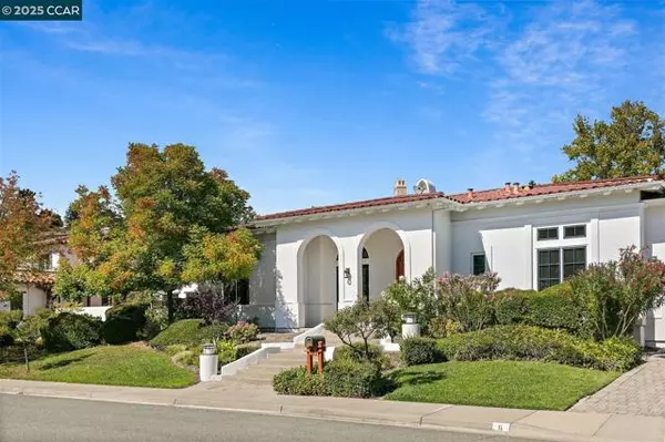 Moraga, CA 94556,6 Whiting Ct