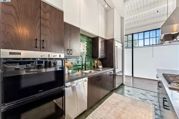 Oakland, CA 94607,311 4th St