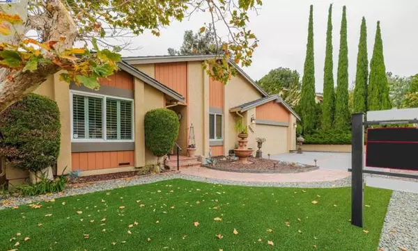 Hayward, CA 94542,28047 Dobbel Ave