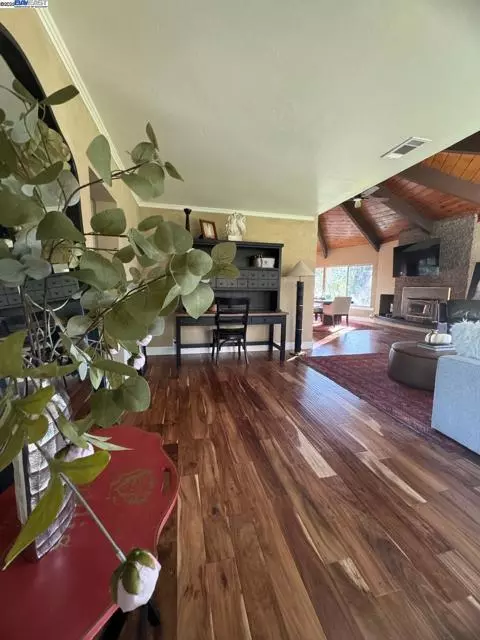 Napa, CA 94558,188 Country Club Ln