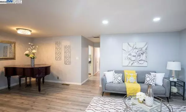 Fremont, CA 94538,40696 Robin St
