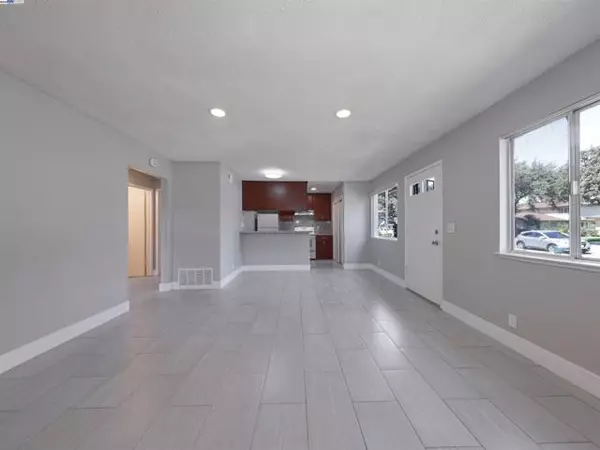 Union City, CA 94587,32625 Brenda Way