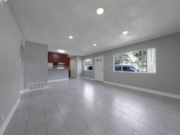 Union City, CA 94587,32625 Brenda Way