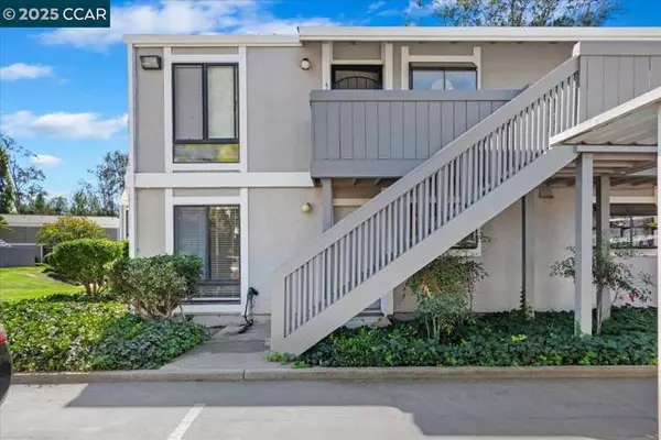 900 Southampton Rd, Benicia, CA 94510