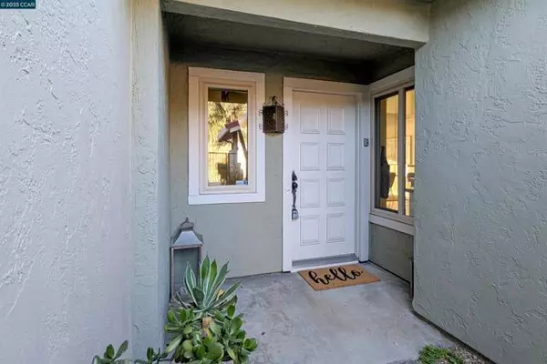 Oakland, CA 94605,141 Mountain Valley St