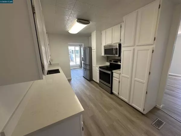 Pacheco, CA 94553,174 Medina Dr