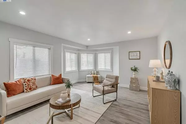 Oakland, CA 94601,5444 Bancroft