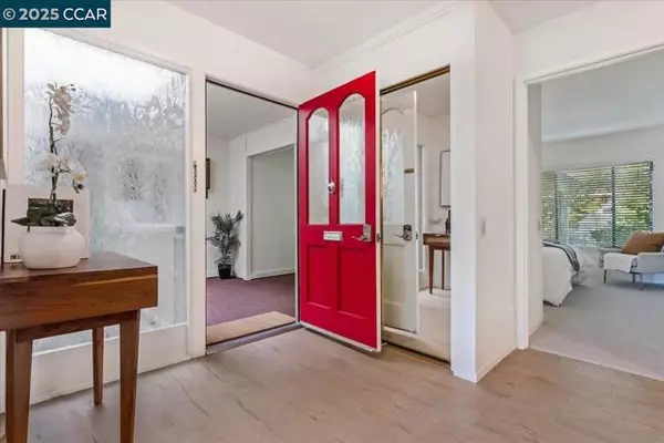 Walnut Creek, CA 94595,2224 Pine Knoll Dr