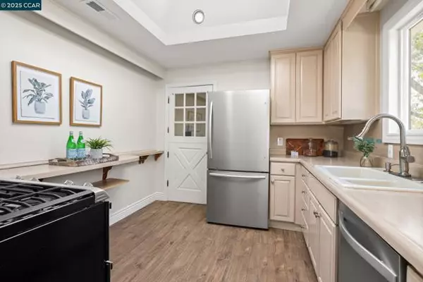 Walnut Creek, CA 94595,72 Grandview Pl