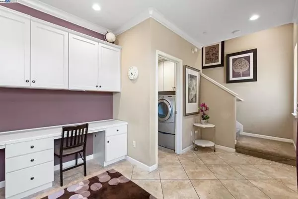Hayward, CA 94541,626 Moss Way