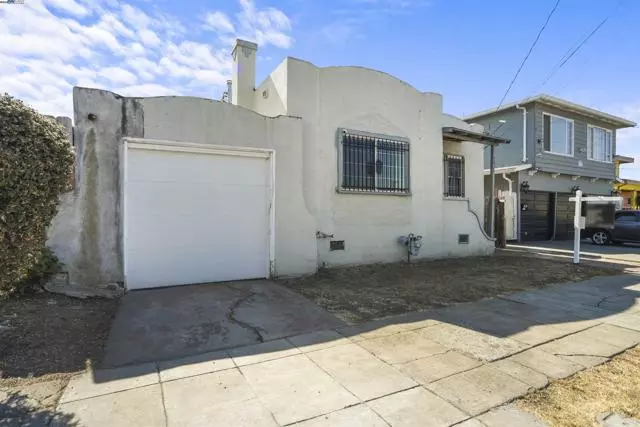 Oakland, CA 94621,7851 Holly