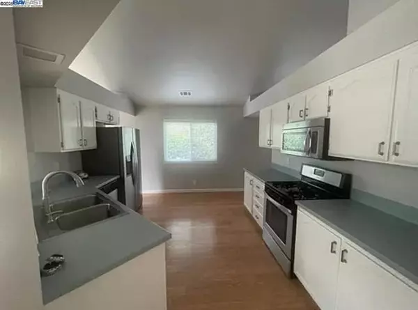 Benicia, CA 94510,570 Daffodil Dr