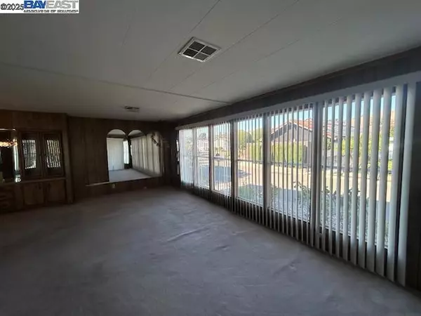 Hayward, CA 94544,29133 De La Cruz Road
