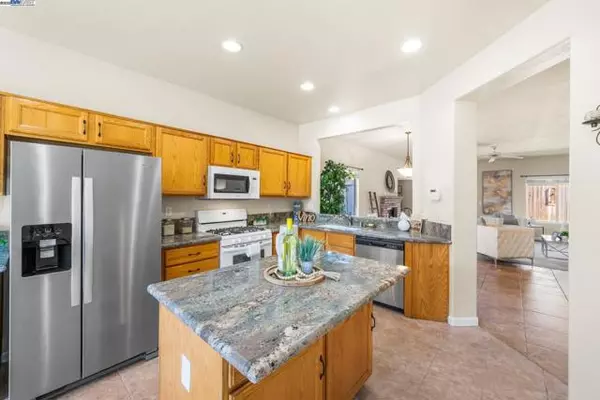 Manteca, CA 95336,1983 Cork Oak Ln