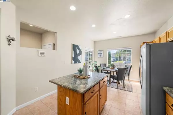Manteca, CA 95336,1983 Cork Oak Ln