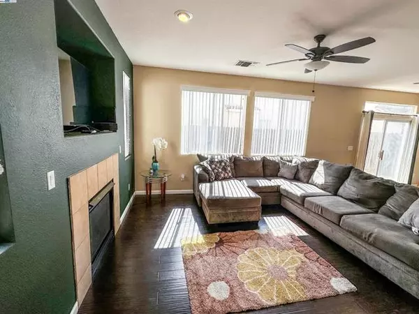 Sacramento, CA 95835,2359 Bayless Way