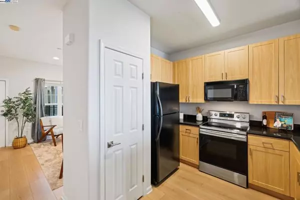 Emeryville, CA 94608,1121 40th Street