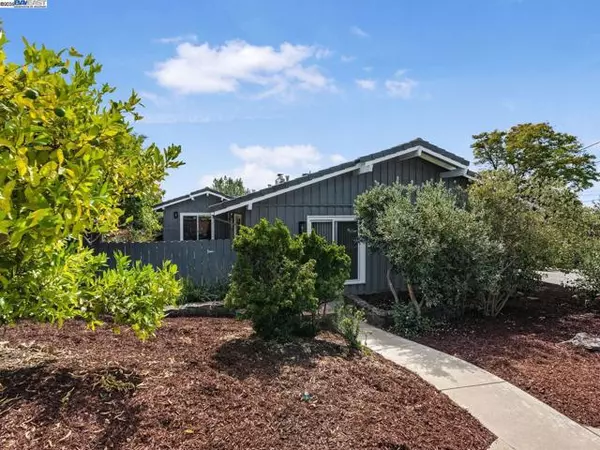 Hayward, CA 94542,26412 Chatham Ct