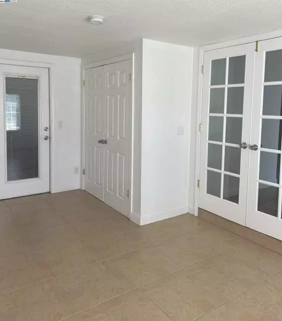 San Pablo, CA 94806,2810 Devon Way