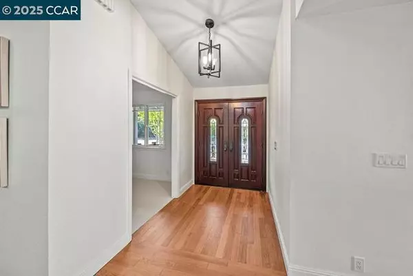 Alamo, CA 94507,4 Brookdale Court