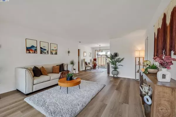 San Lorenzo, CA 94580,1867 Via Buena Vis