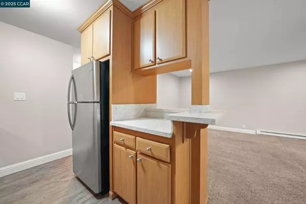 Concord, CA 94518,1036 Oak Grove Rd
