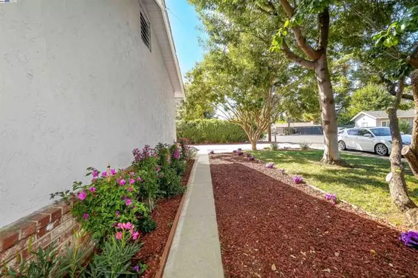 Concord, CA 94519,1662 Dorchester Pl