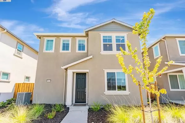 2044 Cottonwood St, Pittsburg, CA 94565