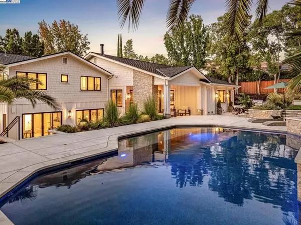 2488 Roundhill Dr, Alamo, CA 94507