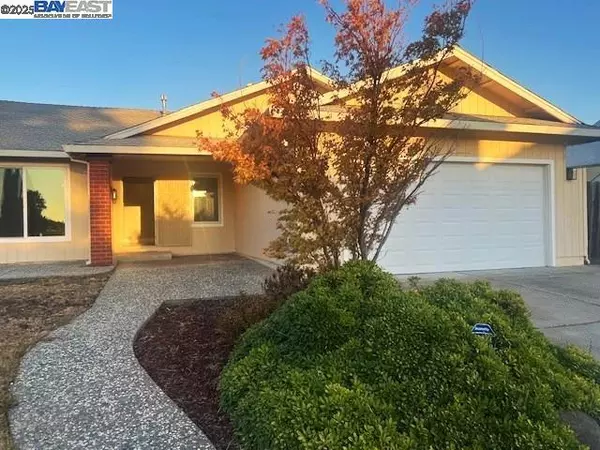 607 Crested Dr, Suisun City, CA 94585