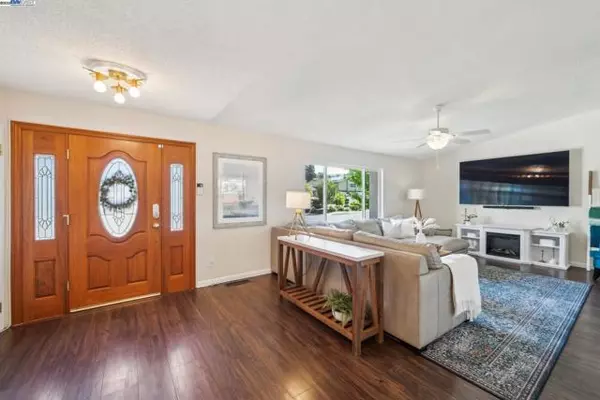 San Ramon, CA 94583,2740 Mohawk Cir