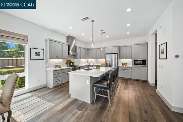 Walnut Creek, CA 94596,44 Analisa Ln