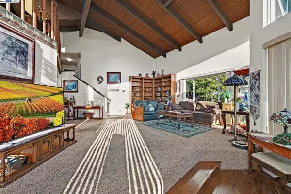 Castro Valley, CA 94546,17220 Robey Dr