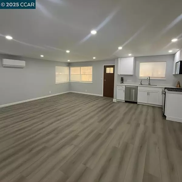 Bay Point, CA 94565,211 Riverside Pl