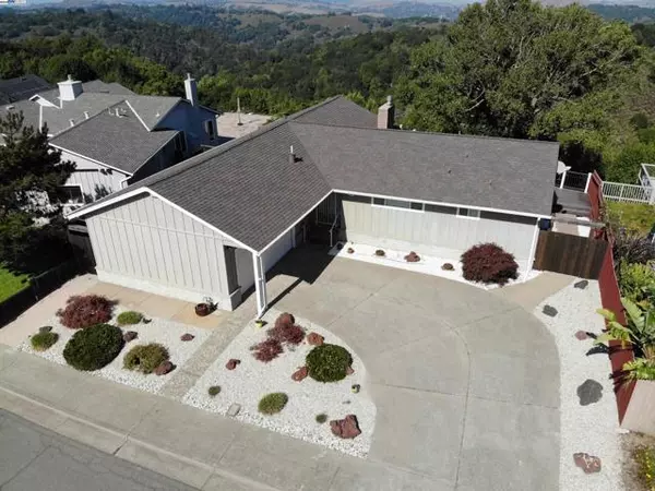 5161 Saddle Brook Dr, Oakland, CA 94619