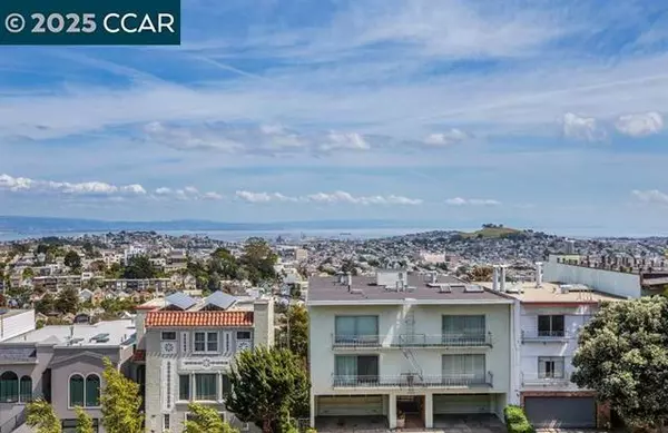 755 Corbett Ave, San Francisco, CA 94131