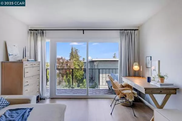 Oakland, CA 94611,567 Oakland