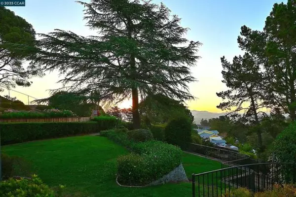Walnut Creek, CA 94597,152 Rosemont Court