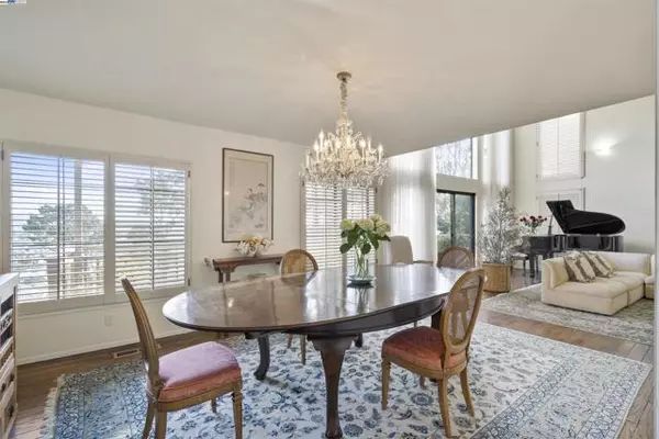 San Francisco, CA 94116,2266 Ninth Ave