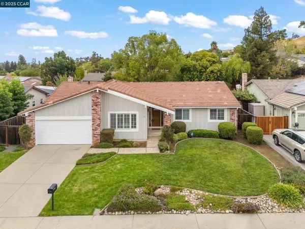 15 Mirango Ct, Clayton, CA 94517