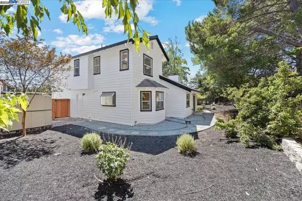 Vallejo, CA,1218 Locust Dr