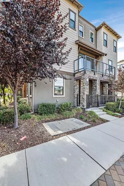 Hayward, CA 94541,22759 Filbert St