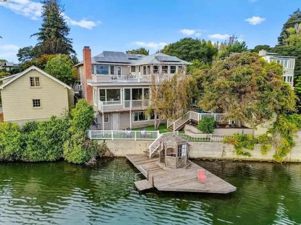 1019 Sherman St, Alameda, CA 94501