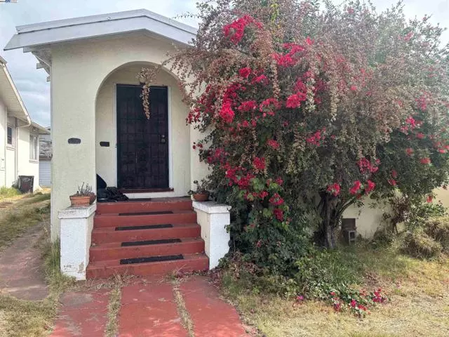 Oakland, CA 94601,5226 BELVEDERE ST