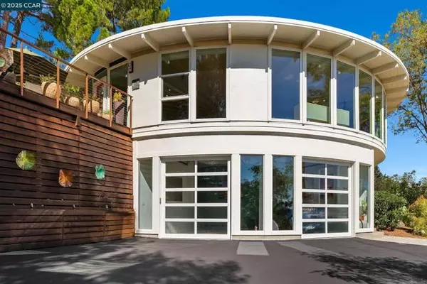 1874 Meadow Ln, Walnut Creek, CA 94595
