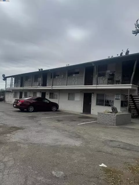 Hayward, CA 94544,318 Dumont Ave